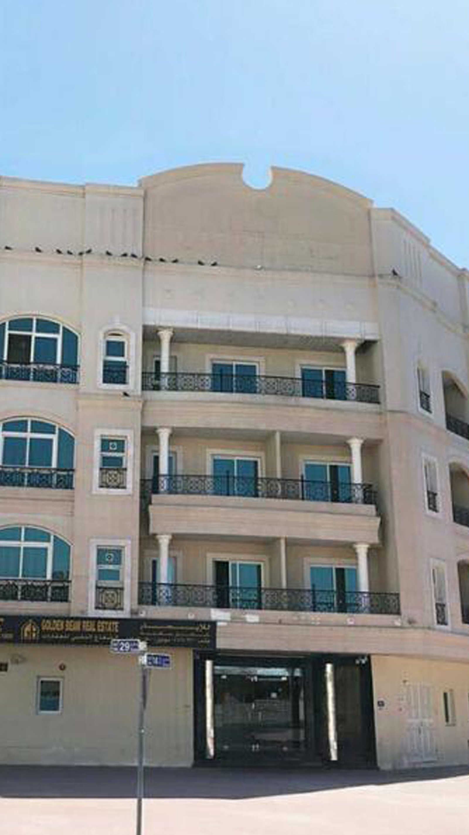 EXCLUSIVE_For Rent Building (G+3+R) Al Raffa Mankhool (Residential)